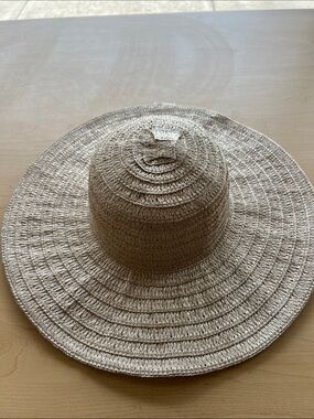 August Hats Natural Straw gold metallic Wide-Brim Sun Hat